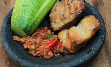 Rahasia Nikmat Sambal Pecak Untuk Teman Lauk Bakar