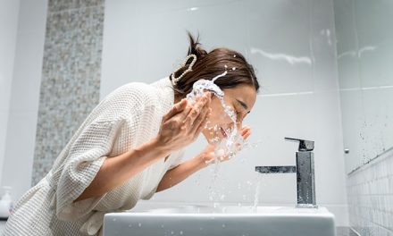 Urutan Skincare Dengan Teknik Double Cleansing