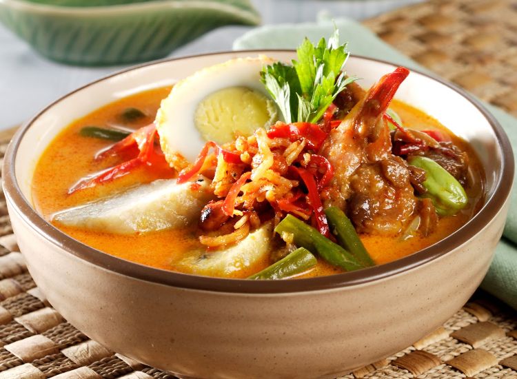 Mengenal Lontong Medan, Kuliner Pagi Yang Kaya Rempah