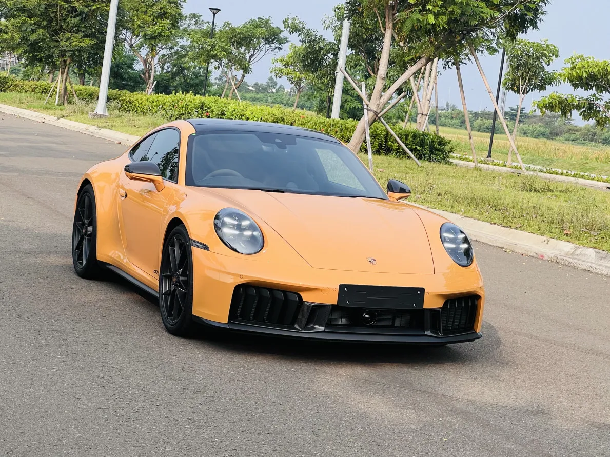 Ikon Mobil Sport Porsche Dengan Performa Dan Desain Memikat